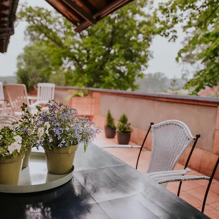 Jantar Apartamenty Stary Dworek شقة