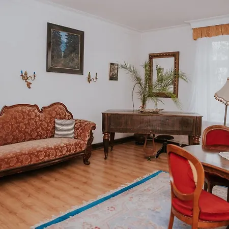 شقة Jantar Apartamenty Stary Dworek *