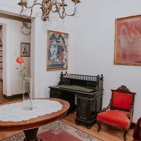 شقة Jantar Apartamenty Stary Dworek